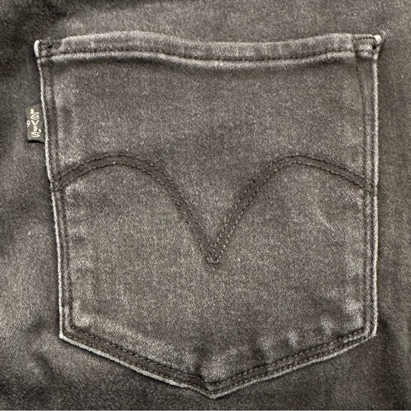 Levi’s Women’s Midrise Skinny Jeans – Black Stretch Denim | 8 Short - Picture 6 of 7